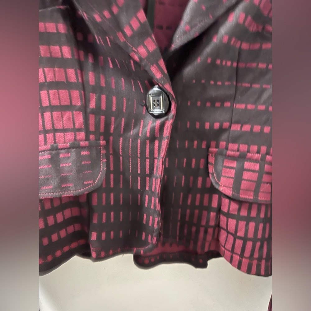 Women's Burgundy Patterned Blazer - Picture 3 of 5